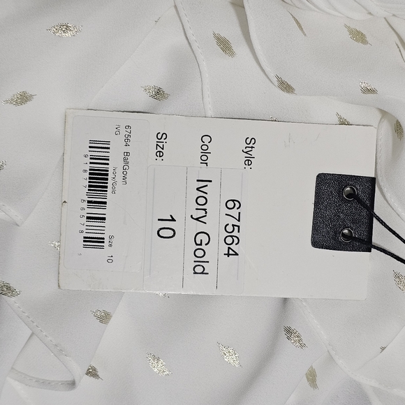 MAC DUGGAL Size 10 Ruffle Tiered Plunge A-Line Ballgown Wedding, Prom dress - Picture 7 of 8